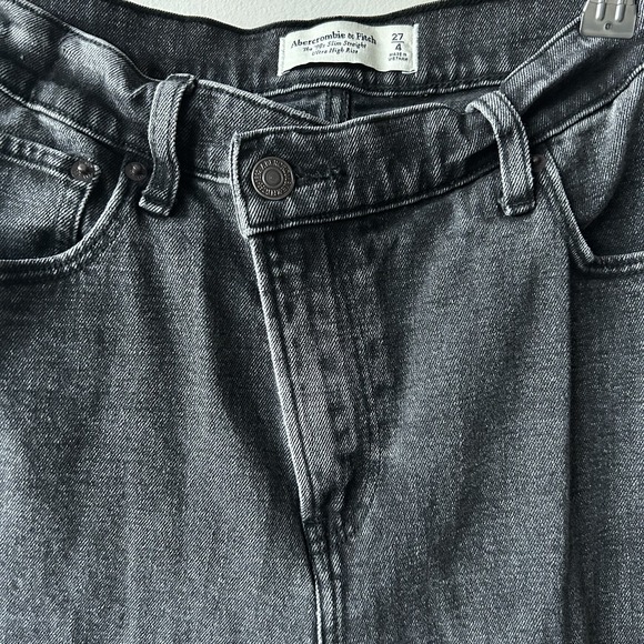 ABERCROMBIE & FITCH 90s Straight Ultra High Rise Sz 27/4R Black Jeans CrissCross - Picture 2 of 12